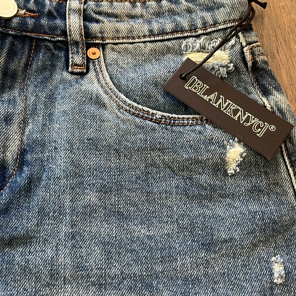 NWT BLANK NYC SHORTS SZ 26. THE BARROW - Picture 2 of 5